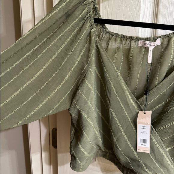 NWT, BCBG semi sheer top, size M - Picture 3 of 7